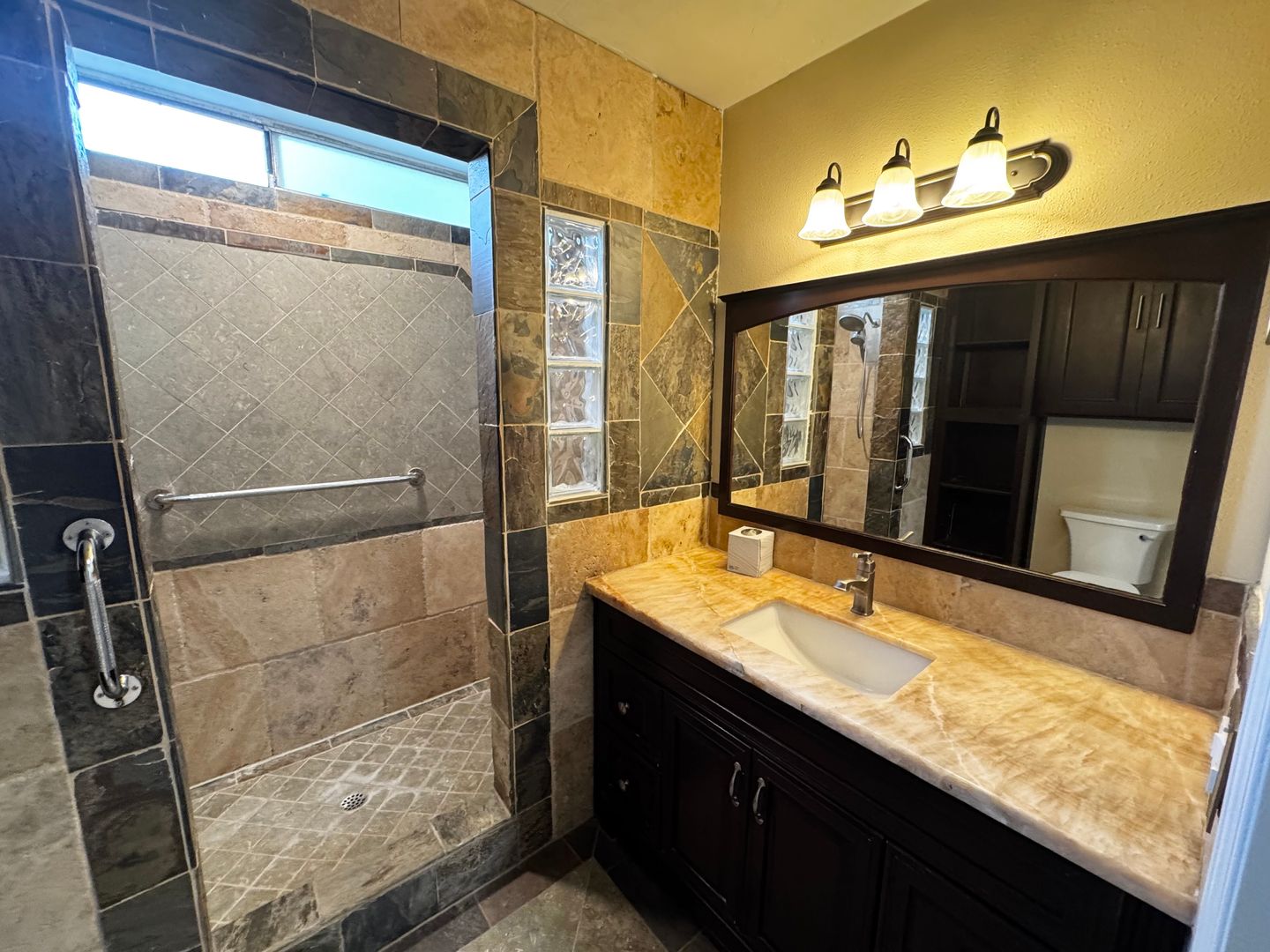 23756 Via Porton - Mission Viejo - California - 3 bed, 2 bath rental property