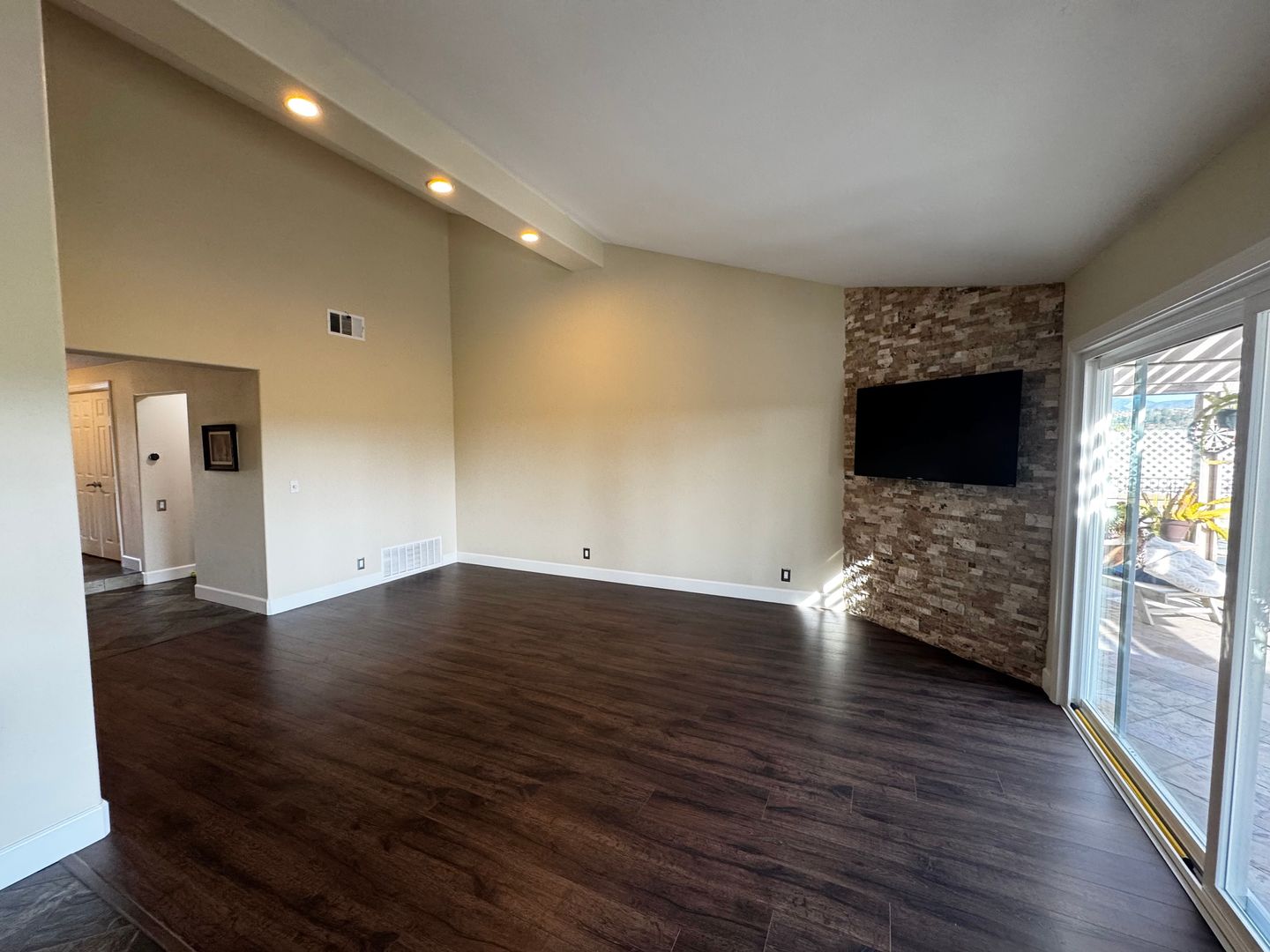 23756 Via Porton - Mission Viejo - California - 3 bed, 2 bath rental property