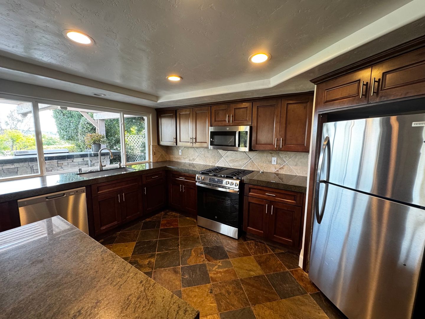 23756 Via Porton - Mission Viejo - California - 3 bed, 2 bath rental property