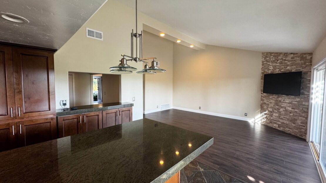 23756 Via Porton - Mission Viejo - California - 3 bed, 2 bath rental property