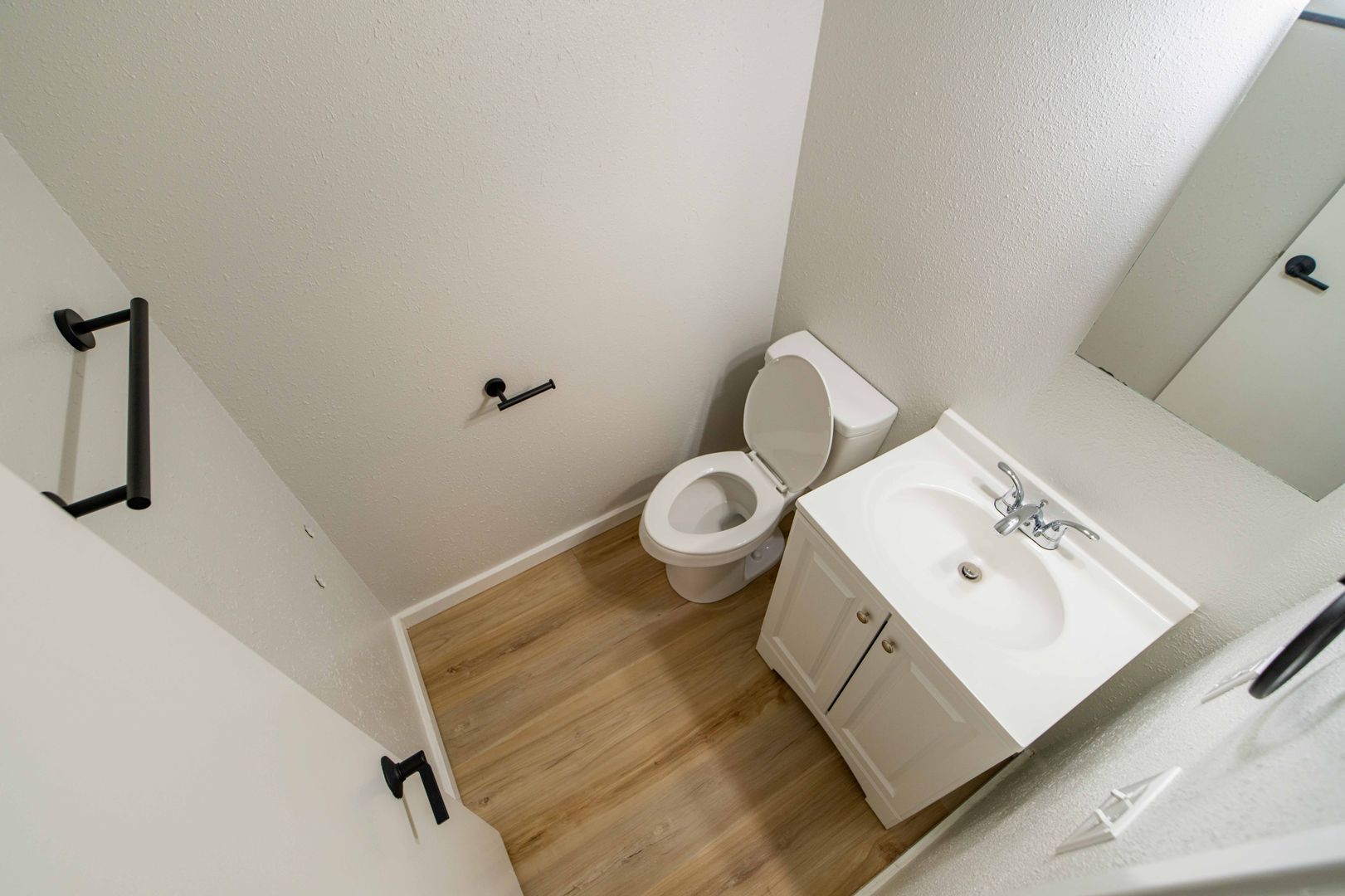 23949 NE Poplar Ct - Wood Village - Oregon - 3 bed, 1.5 bath rental property