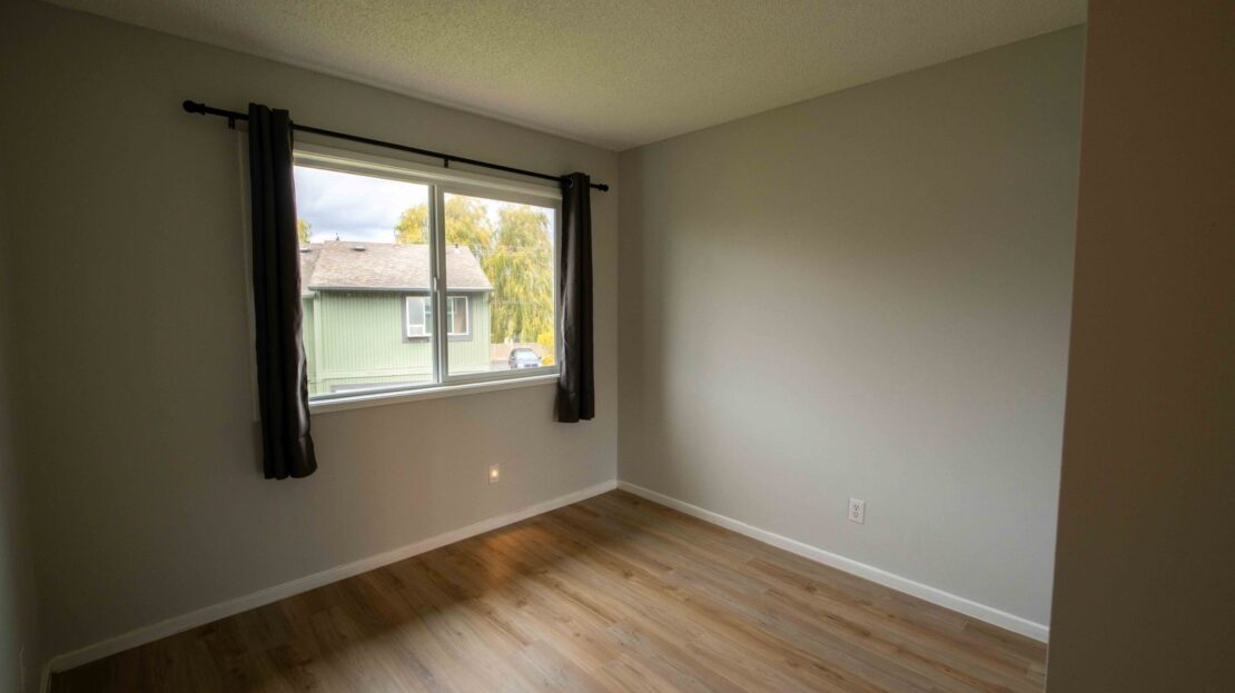 23949 NE Poplar Ct - Wood Village - Oregon - 3 bed, 1.5 bath rental property