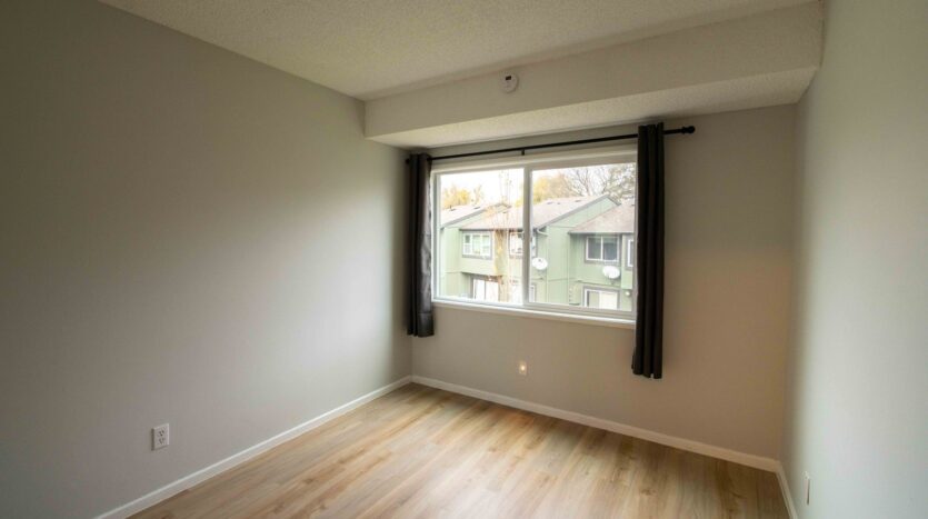 23949 NE Poplar Ct - Wood Village - Oregon - 3 bed, 1.5 bath rental property