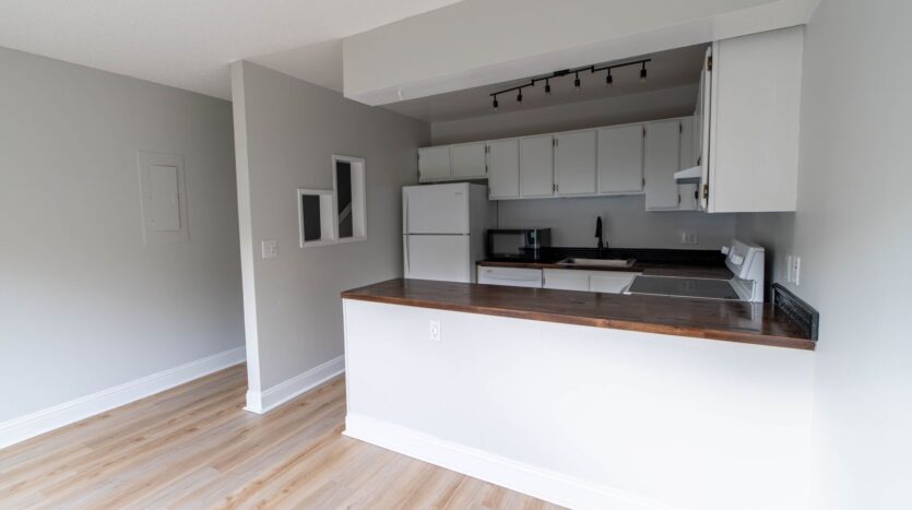 23949 NE Poplar Ct - Wood Village - Oregon - 3 bed, 1.5 bath rental property