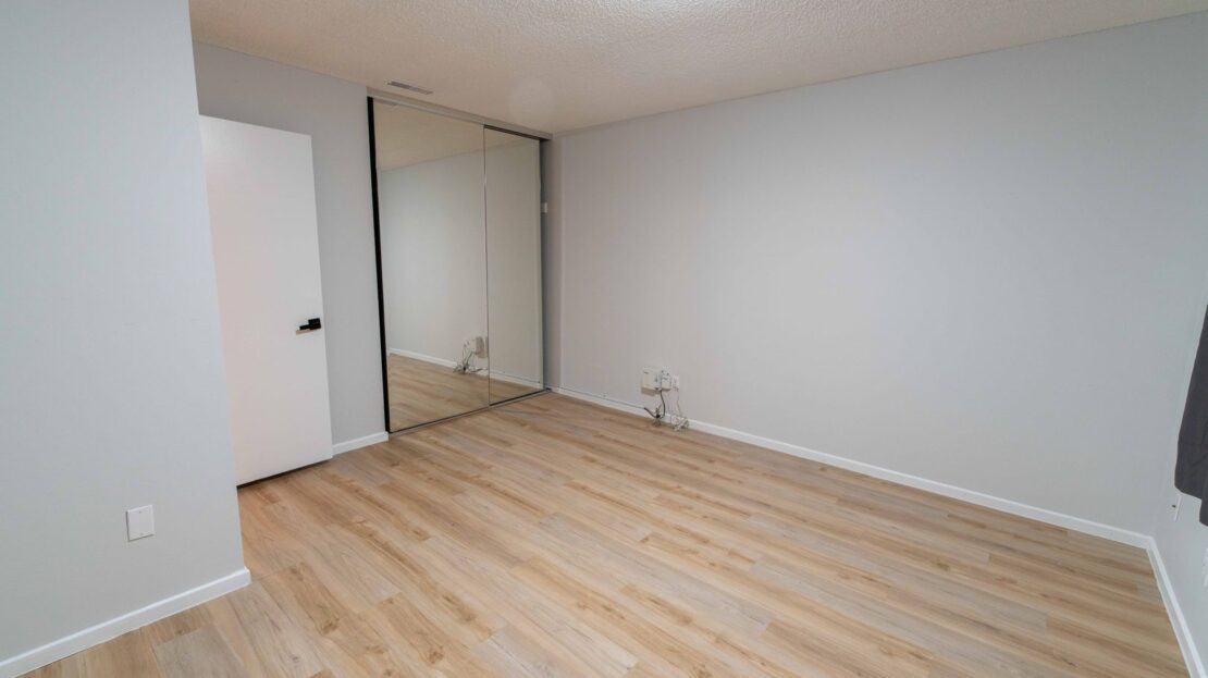 23949 NE Poplar Ct - Wood Village - Oregon - 3 bed, 1.5 bath rental property