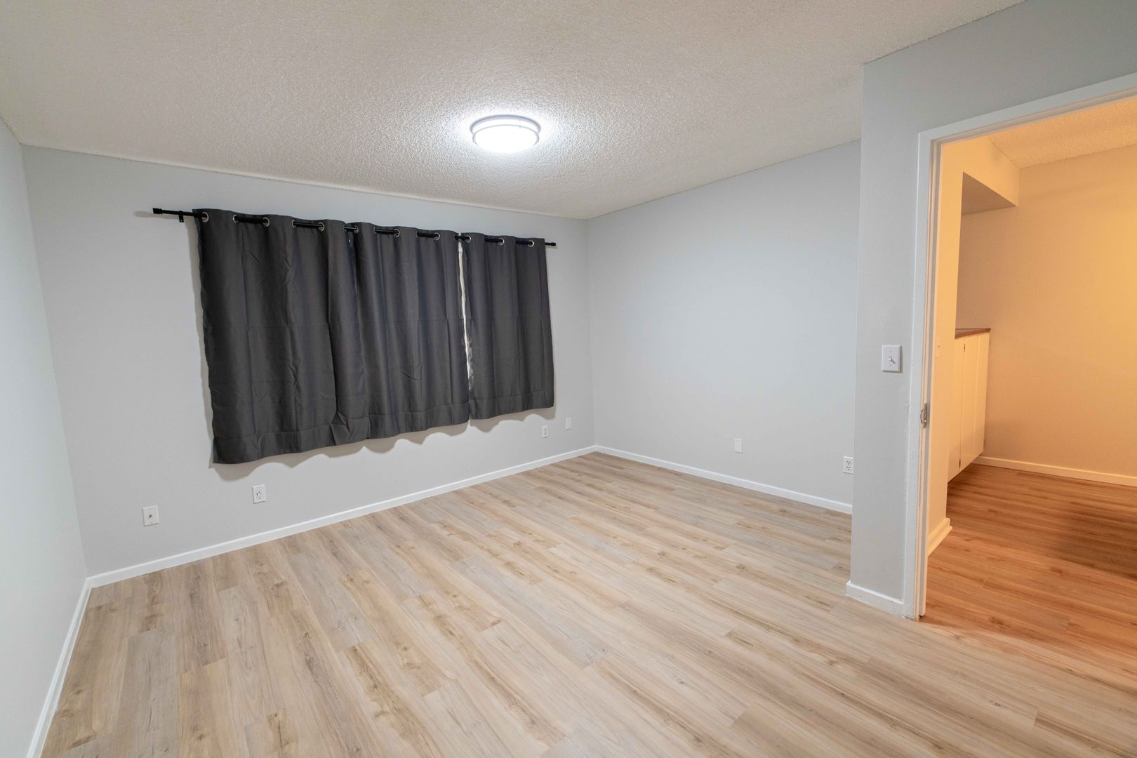 23949 NE Poplar Ct - Wood Village - Oregon - 3 bed, 1.5 bath rental property