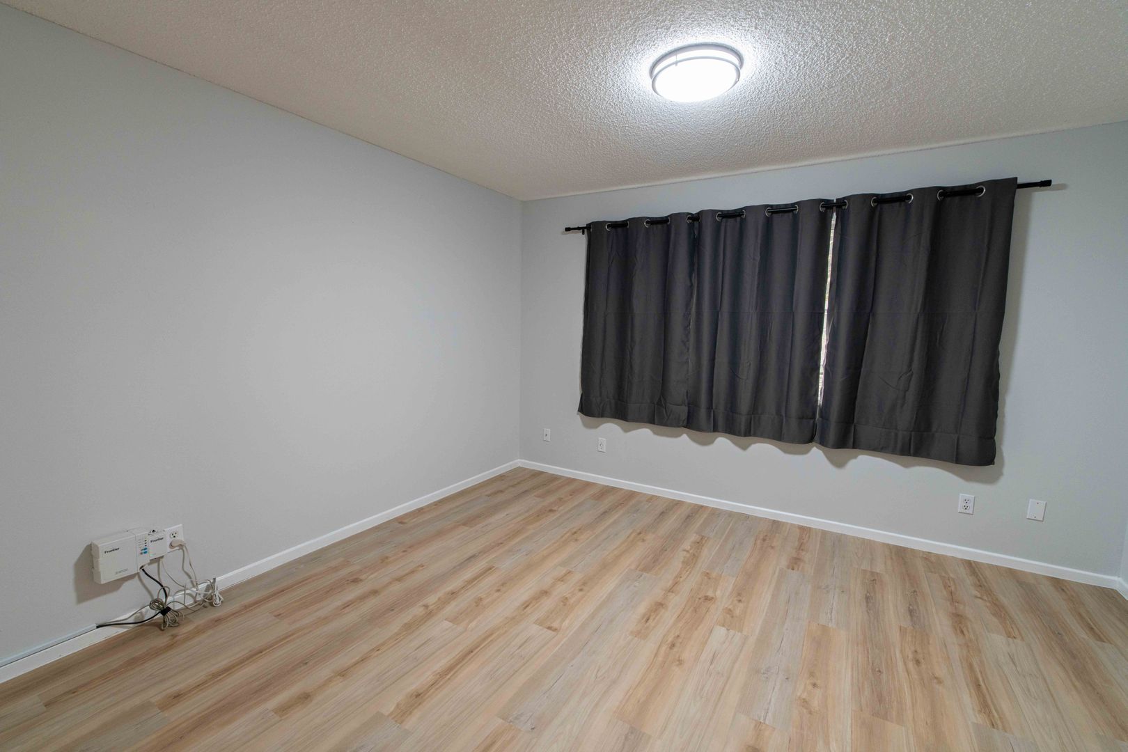 23949 NE Poplar Ct - Wood Village - Oregon - 3 bed, 1.5 bath rental property