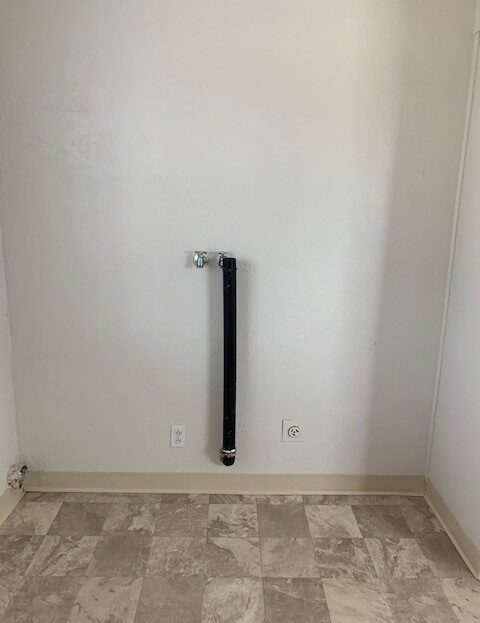 24365 International Pkwy - Tracy - California - 2 bed, 1 bath rental property