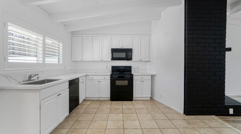 245 Houstan - Thousand Oaks - California - 3 bed, 2 bath rental property