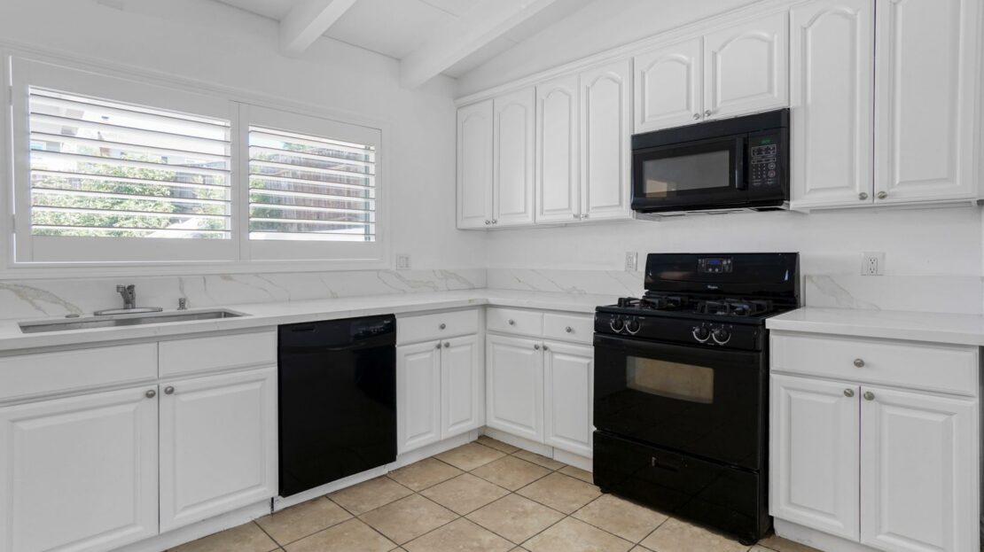 245 Houstan - Thousand Oaks - California - 3 bed, 2 bath rental property