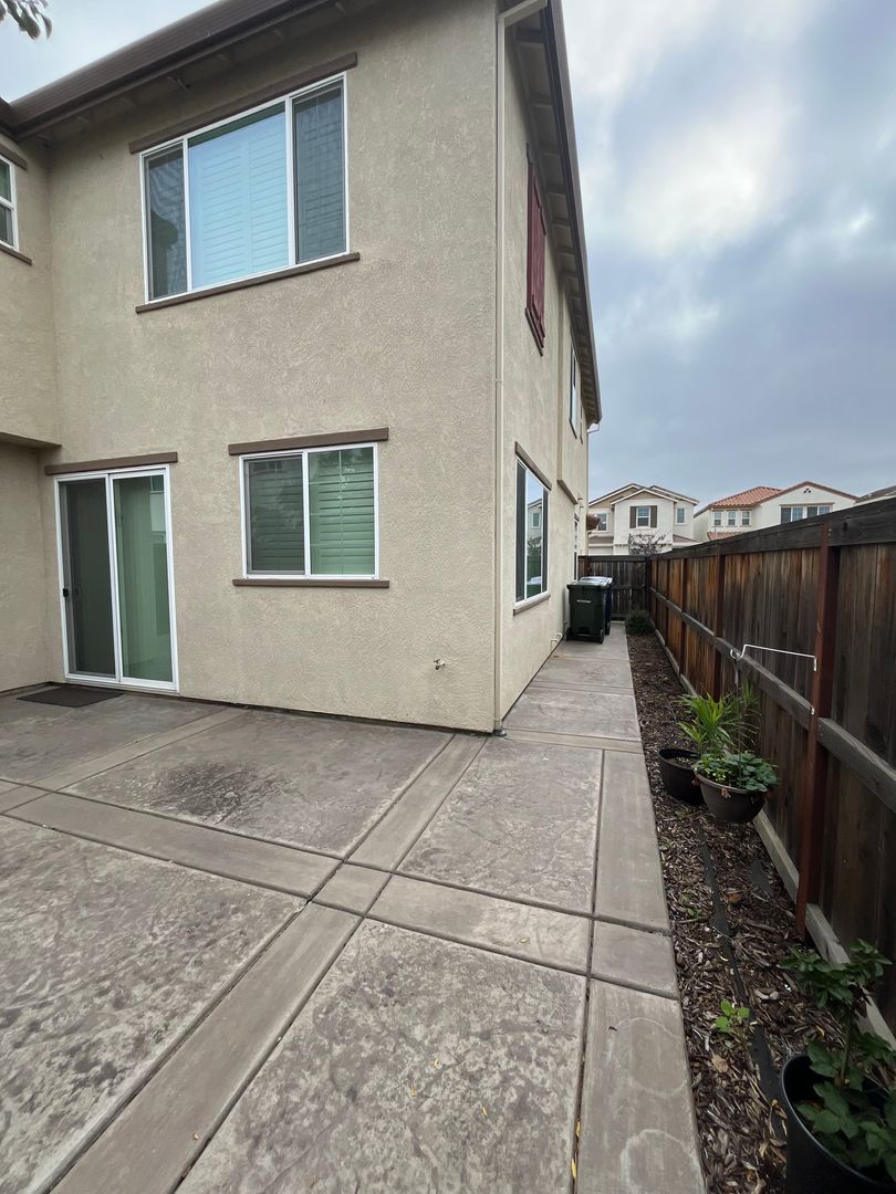 2466 Buzz Aldrin Way - Sacramento - California - 4 bed, 3 bath rental property