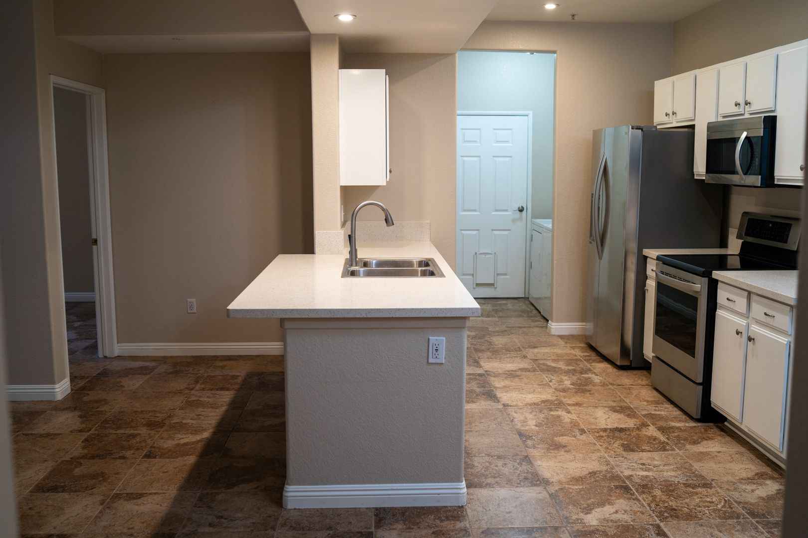 24909 Madison Ave. 2411 - Murrieta - California - 2 bed, 2 bath rental property