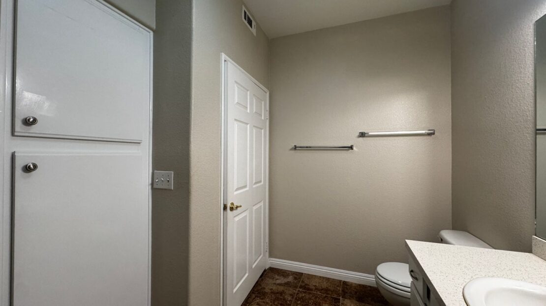 24909 Madison Ave. 2411 - Murrieta - California - 2 bed, 2 bath rental property