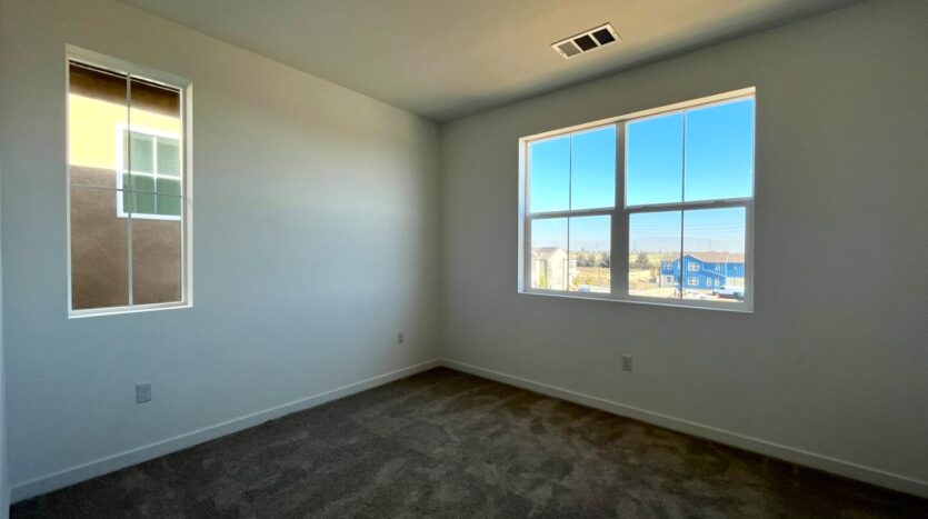 2606 E Hyde Paseo - Ontario - California - 3 bed, 2.5 bath rental property