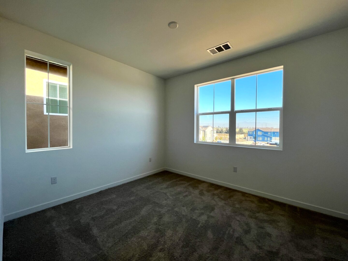 2606 E Hyde Paseo - Ontario - California - 3 bed, 2.5 bath rental property