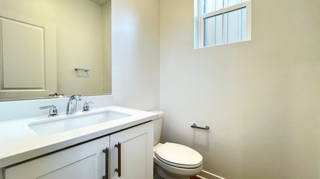 2606 E Hyde Paseo - Ontario - California - 3 bed, 2.5 bath rental property