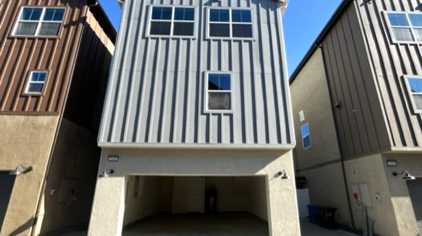 2606 E Hyde Paseo - Ontario - California - 3 bed, 2.5 bath rental property