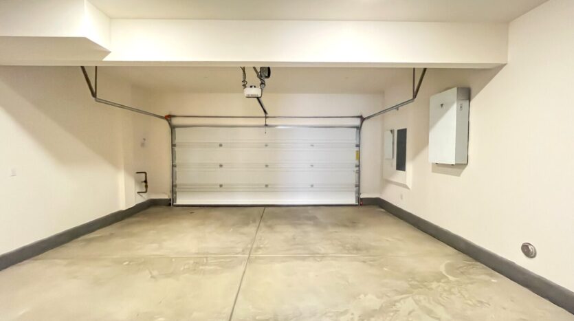 2606 E Hyde Paseo - Ontario - California - 3 bed, 2.5 bath rental property