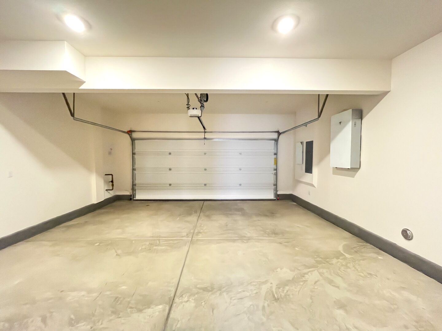 2606 E Hyde Paseo - Ontario - California - 3 bed, 2.5 bath rental property