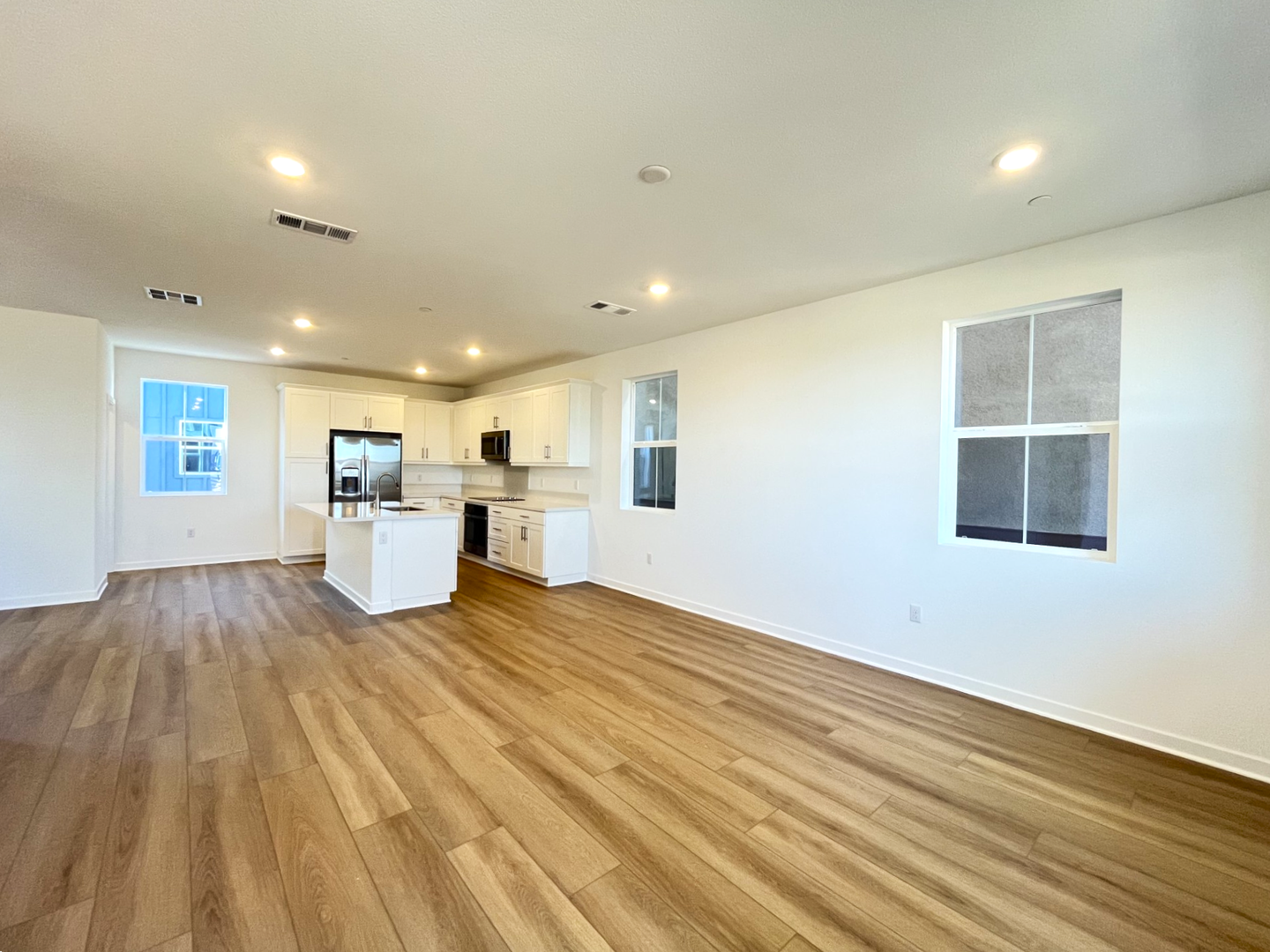 2606 E Hyde Paseo - Ontario - California - 3 bed, 2.5 bath rental property