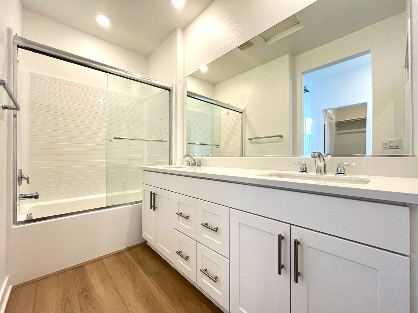 2606 E Hyde Paseo - Ontario - California - 3 bed, 2.5 bath rental property