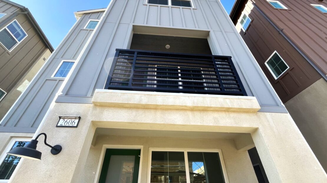 2606 E Hyde Paseo - Ontario - California - 3 bed, 2.5 bath rental property