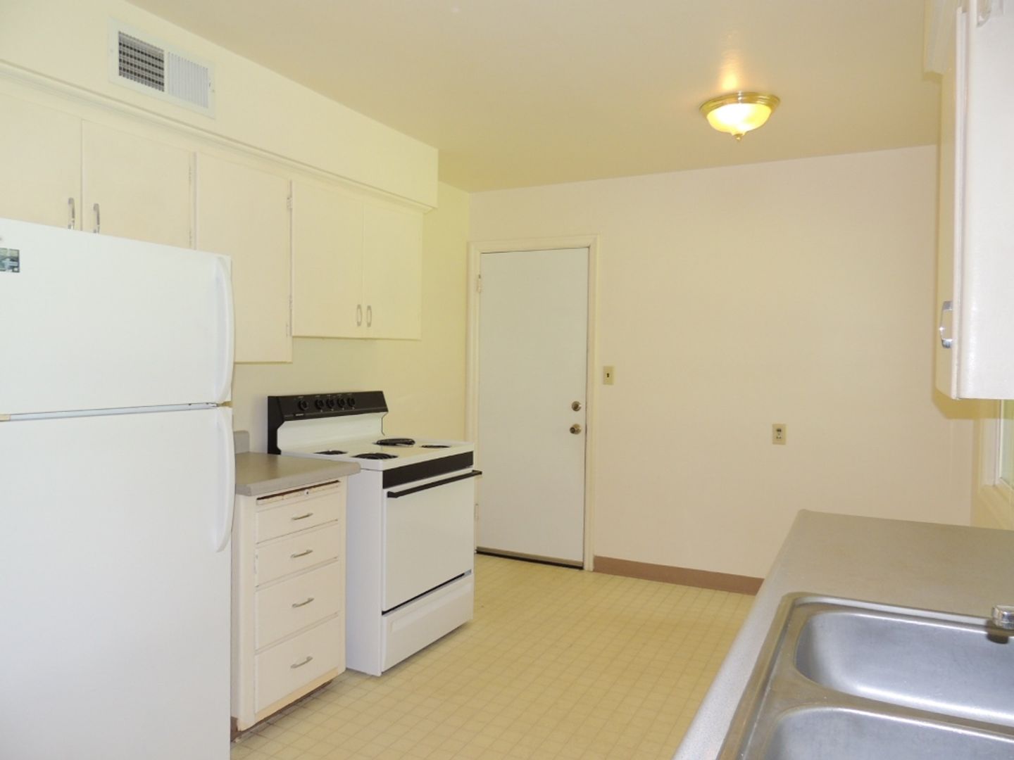 2724 SE 164th Ave. - Portland - Oregon - 2 bed, 1 bath rental property