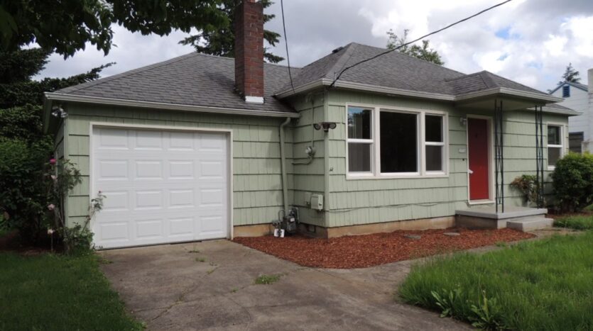 2724 SE 164th Ave. - Portland - Oregon - 2 bed, 1 bath rental property