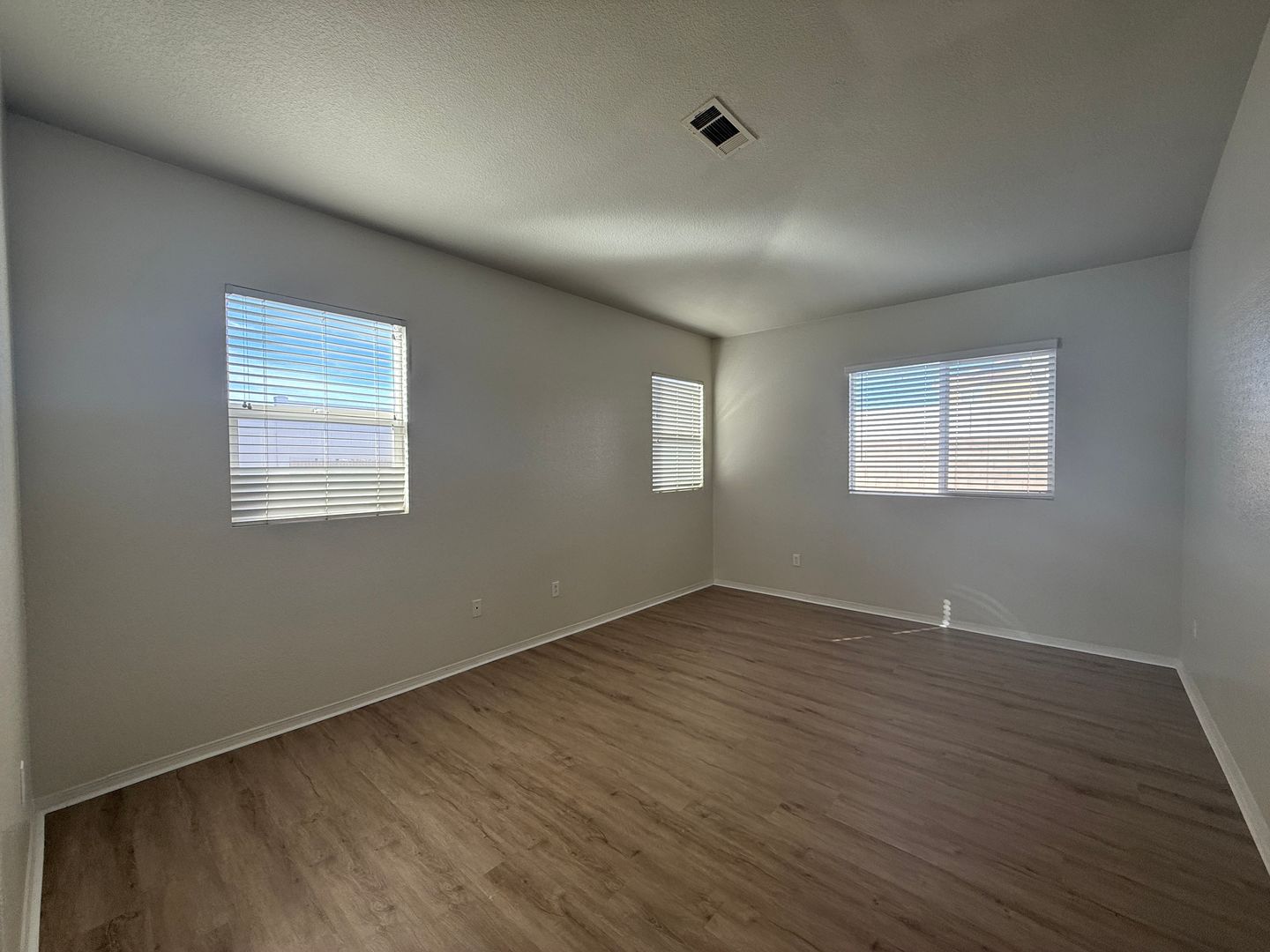 2751 Garnet Ln - Lancaster - California - 3 bed, 2 bath rental property