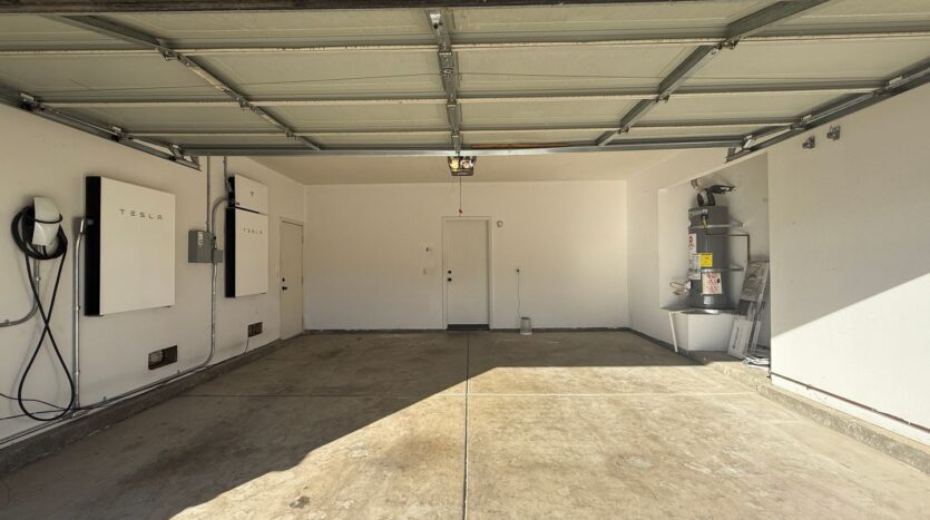 2751 Garnet Ln - Lancaster - California - 3 bed, 2 bath rental property