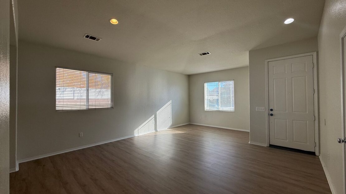 2751 Garnet Ln - Lancaster - California - 3 bed, 2 bath rental property