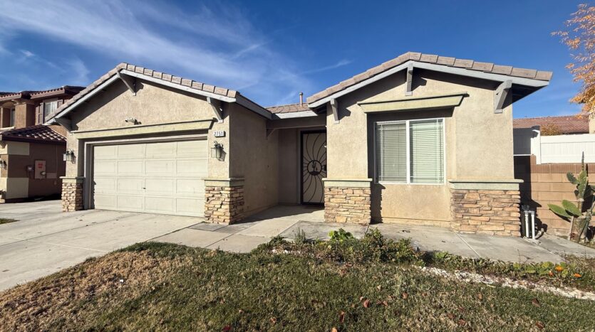 2751 Garnet Ln - Lancaster - California - 3 bed, 2 bath rental property