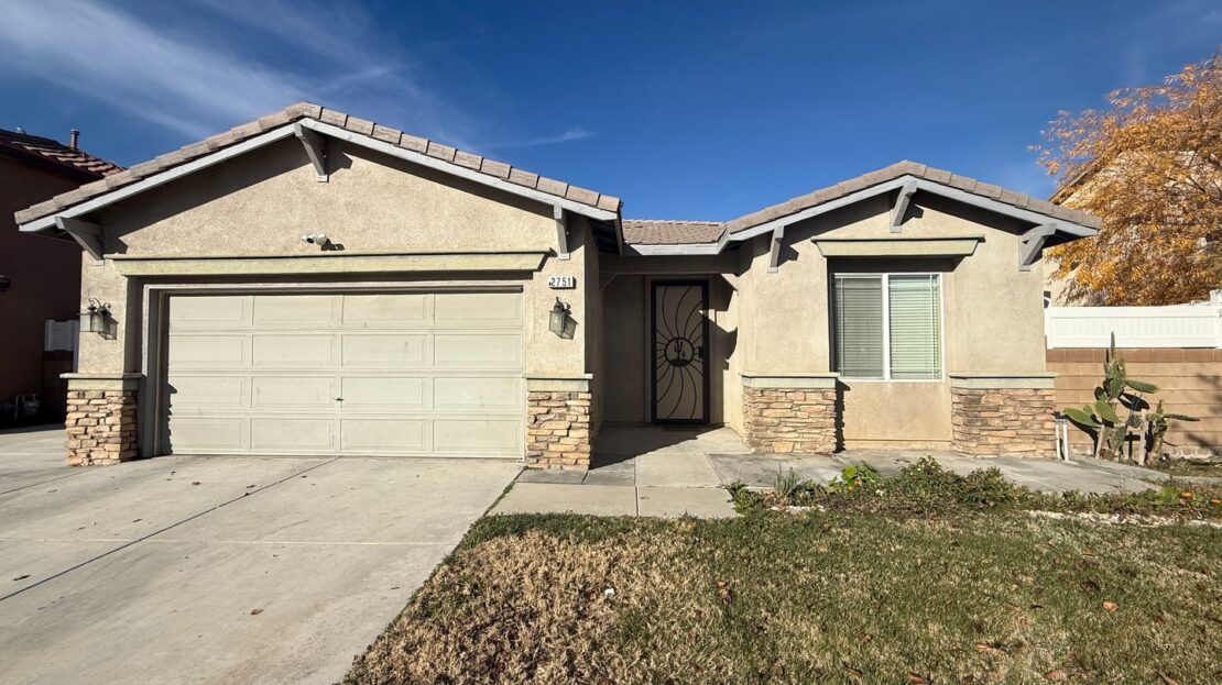 2751 Garnet Ln - Lancaster - California - 3 bed, 2 bath rental property
