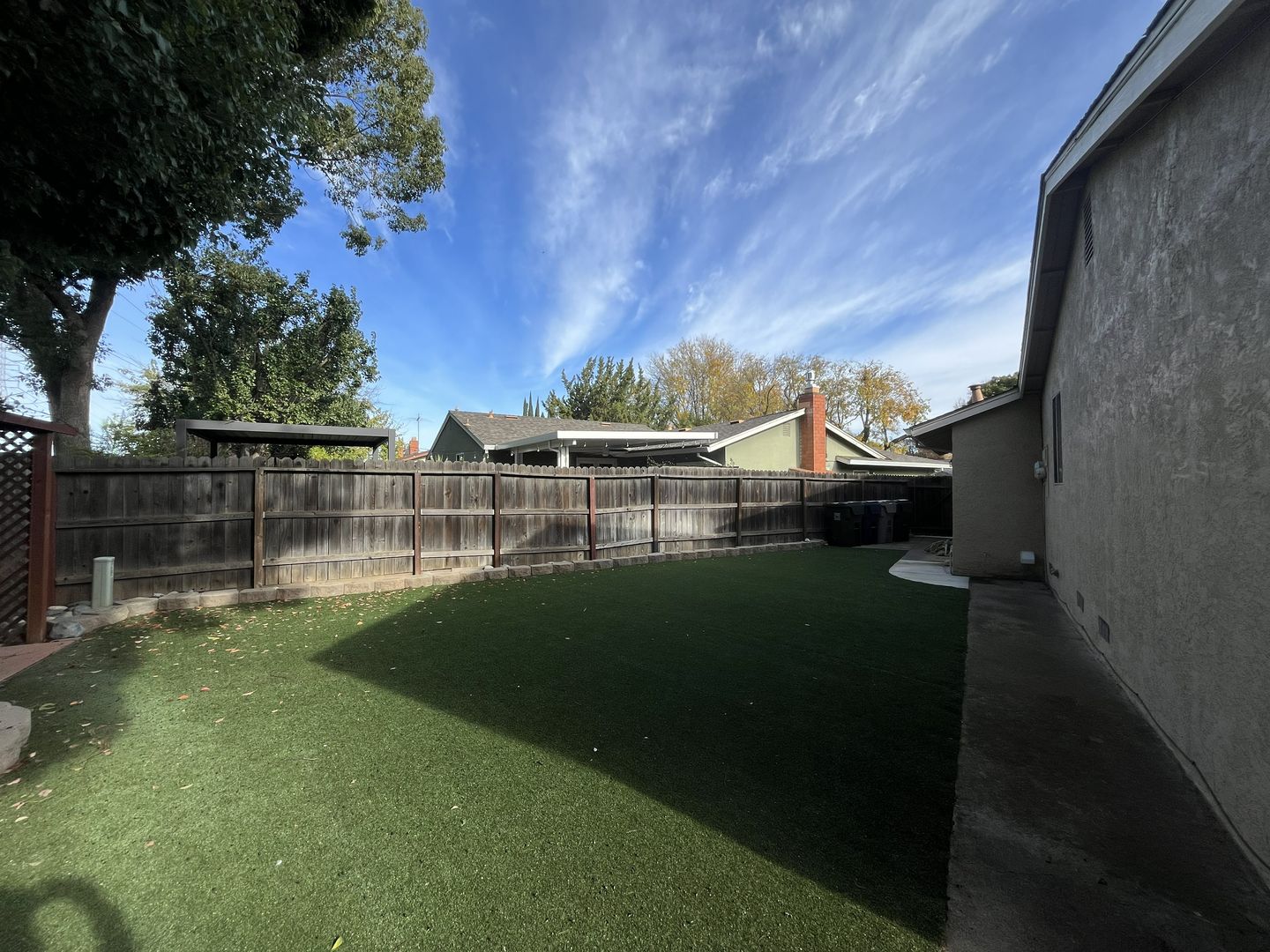 2840 Sarina Ct - Sacramento - California - 3 bed, 2 bath rental property