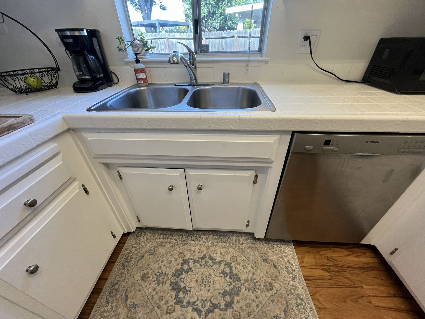 2840 Sarina Ct - Sacramento - California - 3 bed, 2 bath rental property