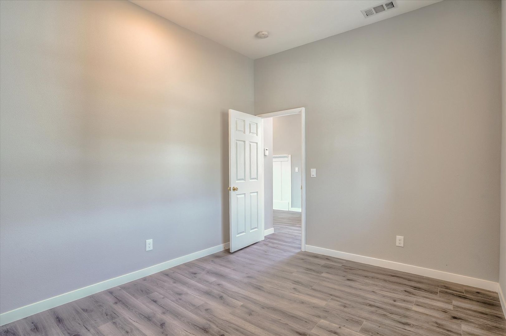 2846 E 9th Street - Oakland - California - 3 bed, 2 bath rental property