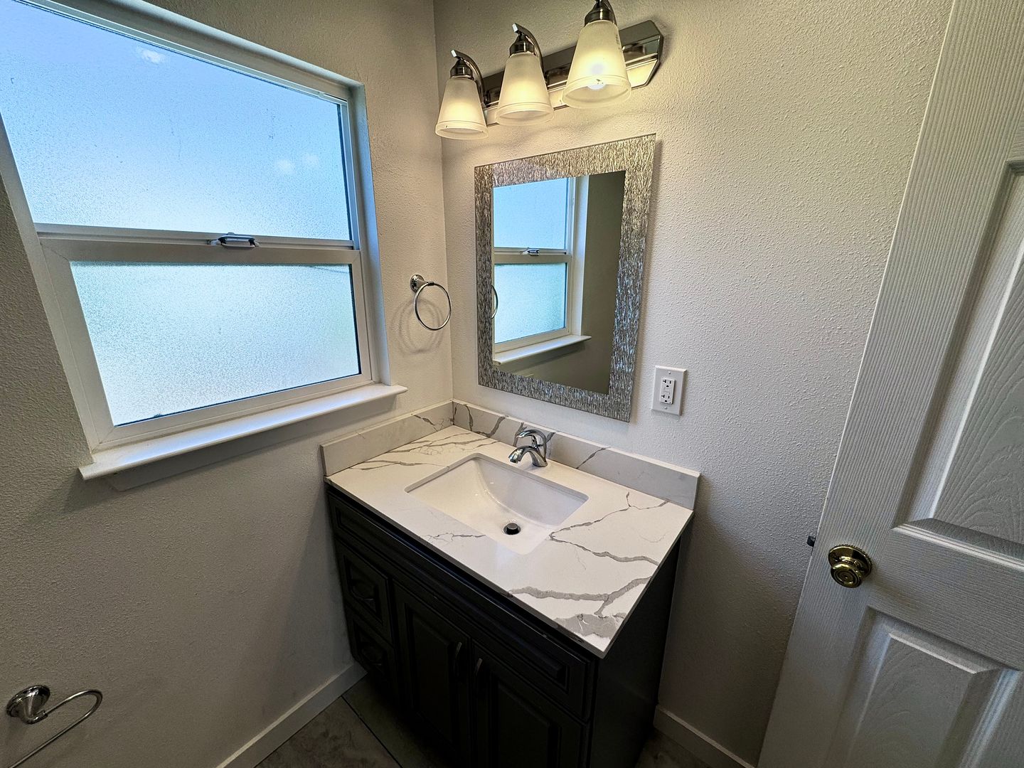 2846 E 9th Street - Oakland - California - 3 bed, 2 bath rental property