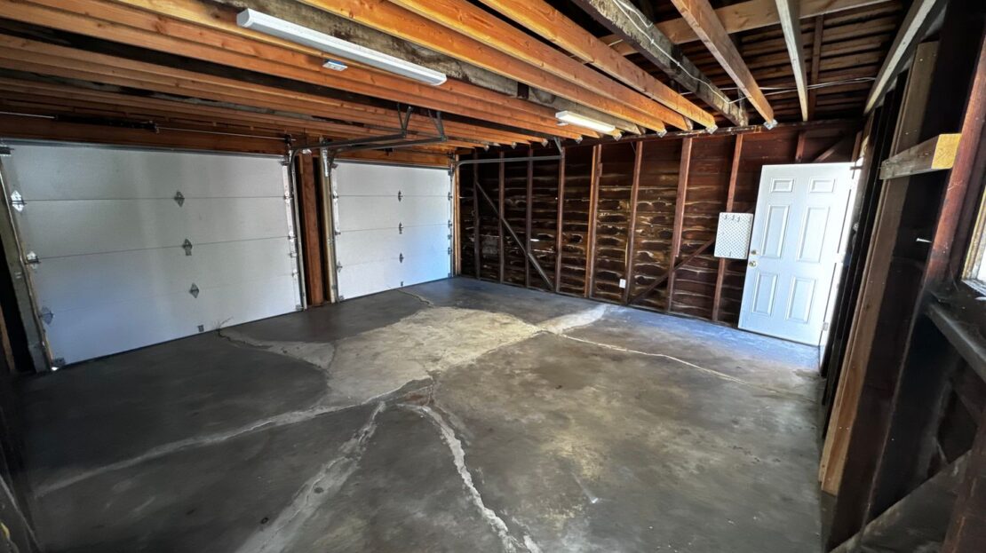 2846 E 9th Street - Oakland - California - 3 bed, 2 bath rental property