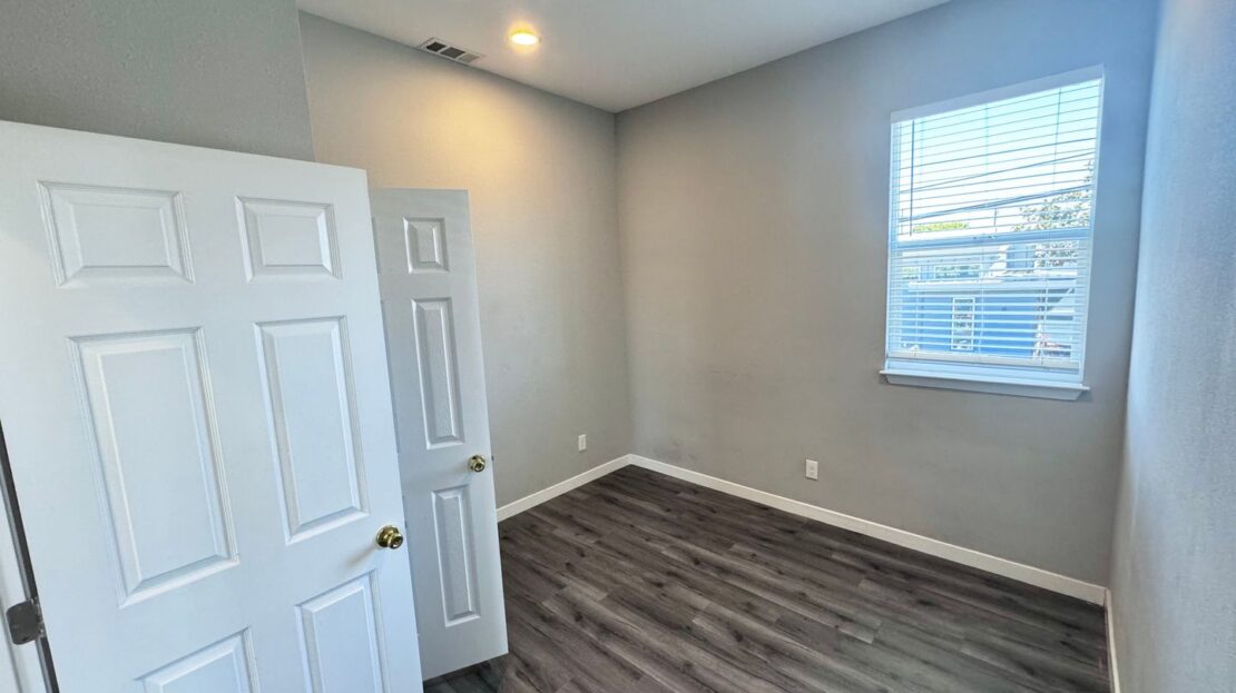 2846 E 9th Street - Oakland - California - 3 bed, 2 bath rental property