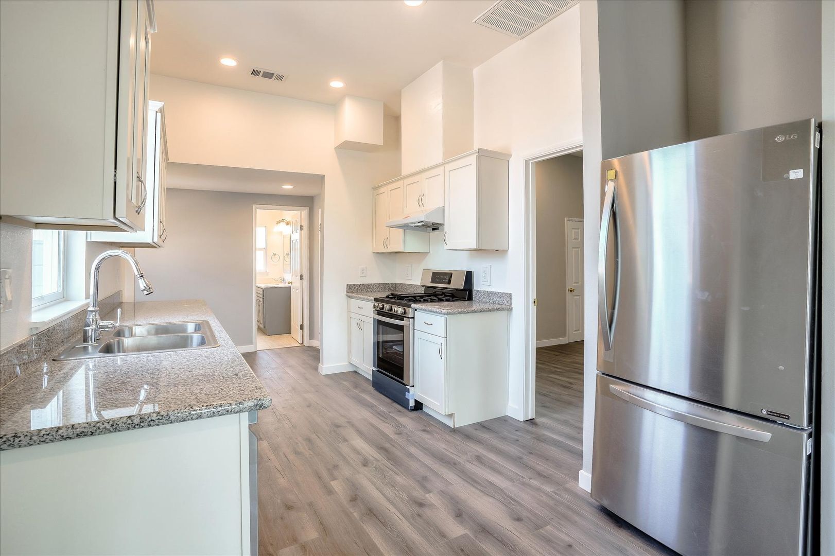 2846 E 9th Street - Oakland - California - 3 bed, 2 bath rental property