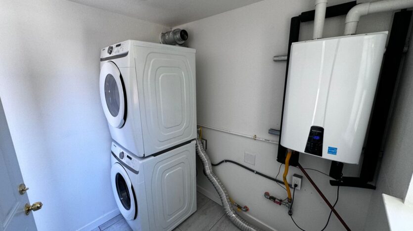 2846 E 9th Street - Oakland - California - 3 bed, 2 bath rental property