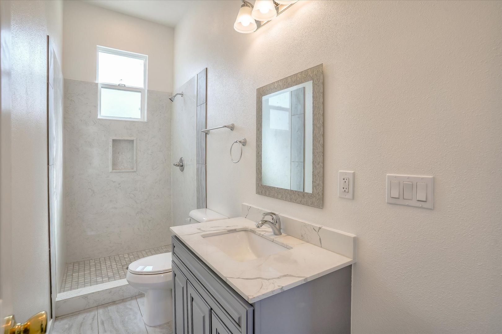 2846 E 9th Street - Oakland - California - 3 bed, 2 bath rental property