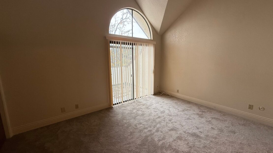 2890 Huntington BLVD Unit 113  - Fresno - California - 2 bed, 2.5 bath rental property