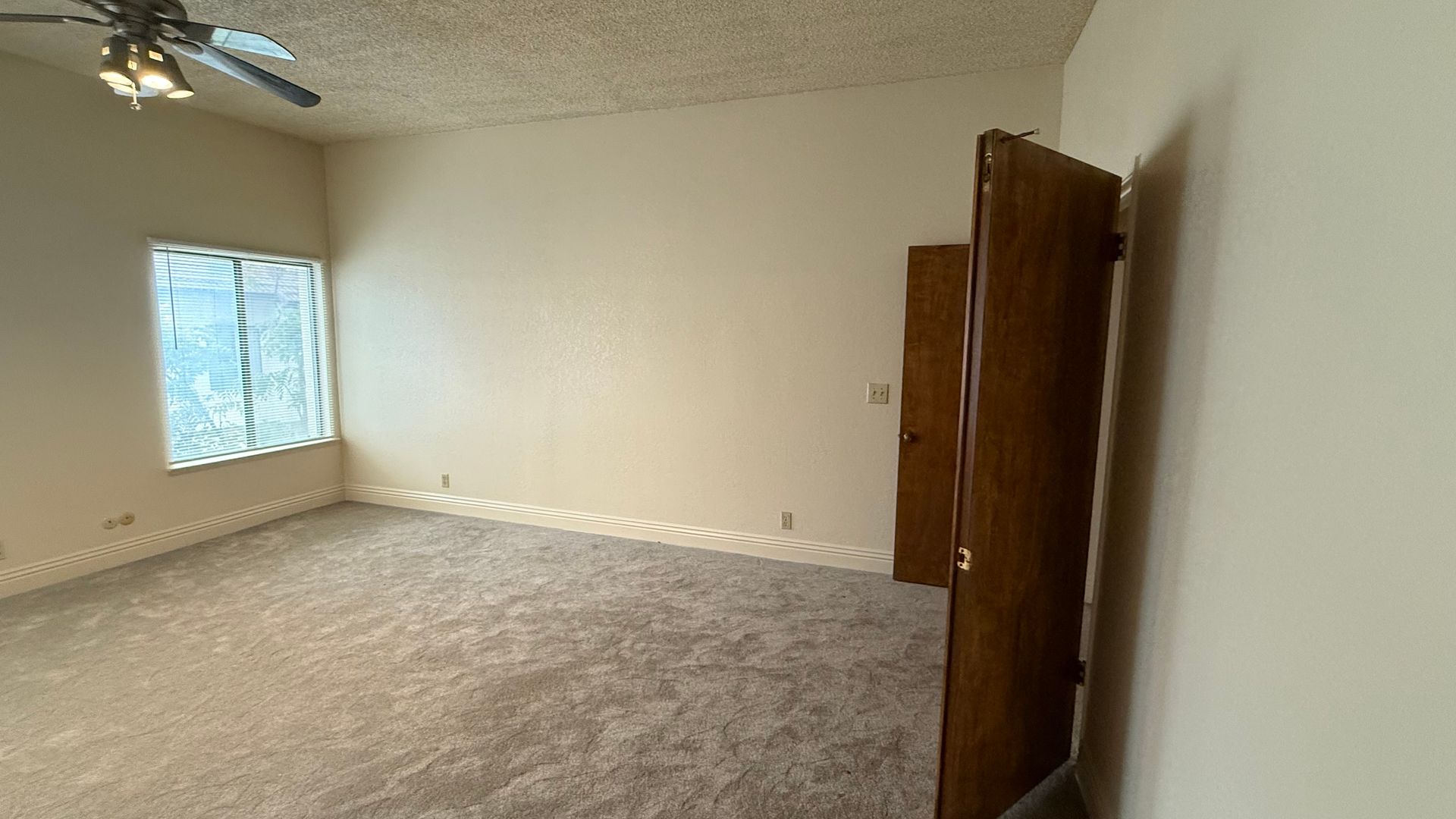 2890 Huntington BLVD Unit 113  - Fresno - California - 2 bed, 2.5 bath rental property