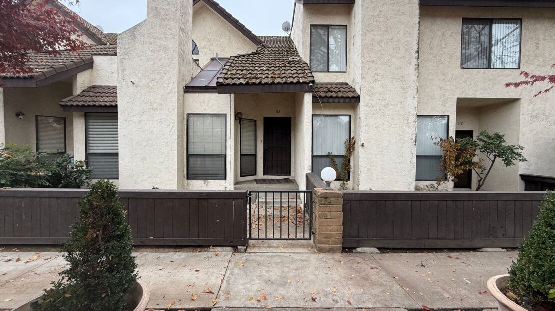 2890 Huntington BLVD Unit 113  - Fresno - California - 2 bed, 2.5 bath rental property