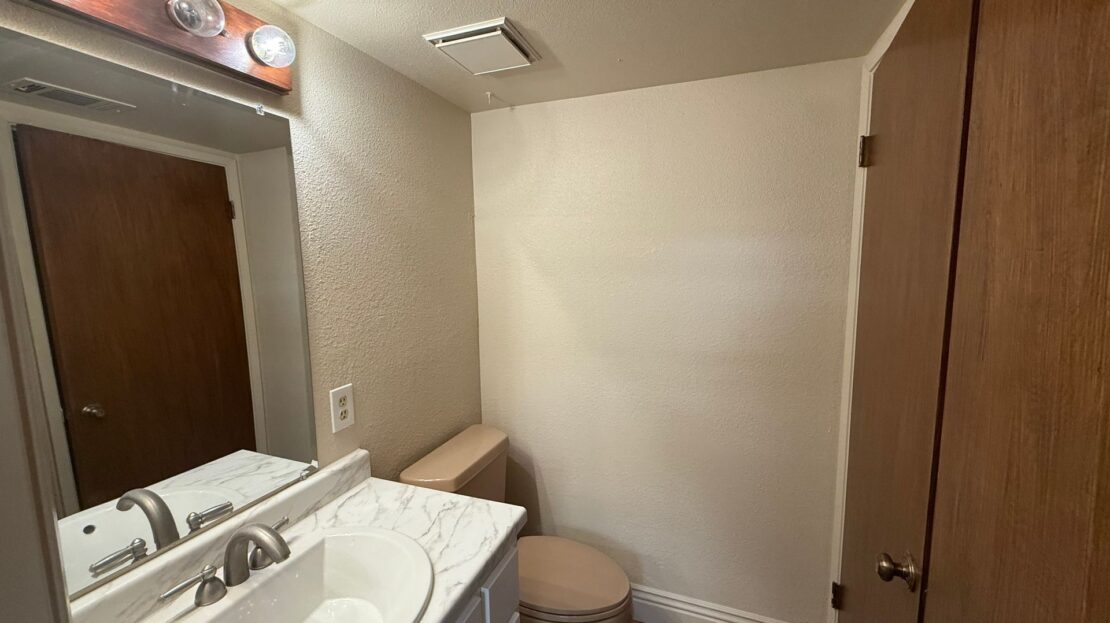 2890 Huntington BLVD Unit 113  - Fresno - California - 2 bed, 2.5 bath rental property