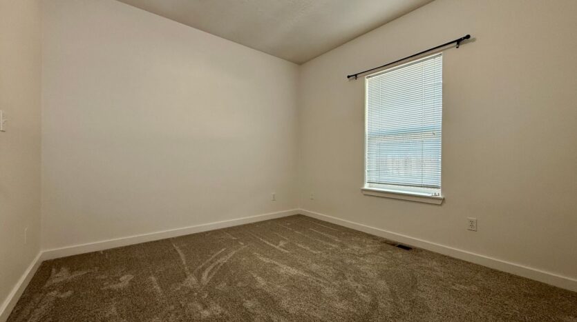 2911 NW 22nd St - Redmond - Oregon - 3 bed, 2 bath rental property