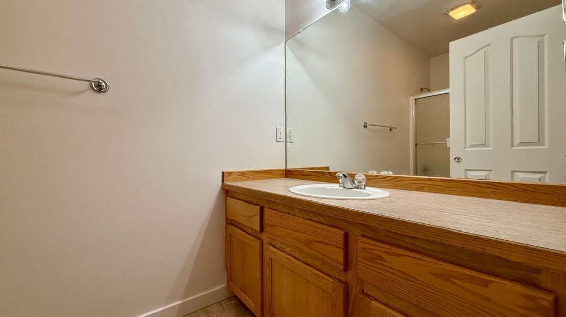 2911 NW 22nd St - Redmond - Oregon - 3 bed, 2 bath rental property