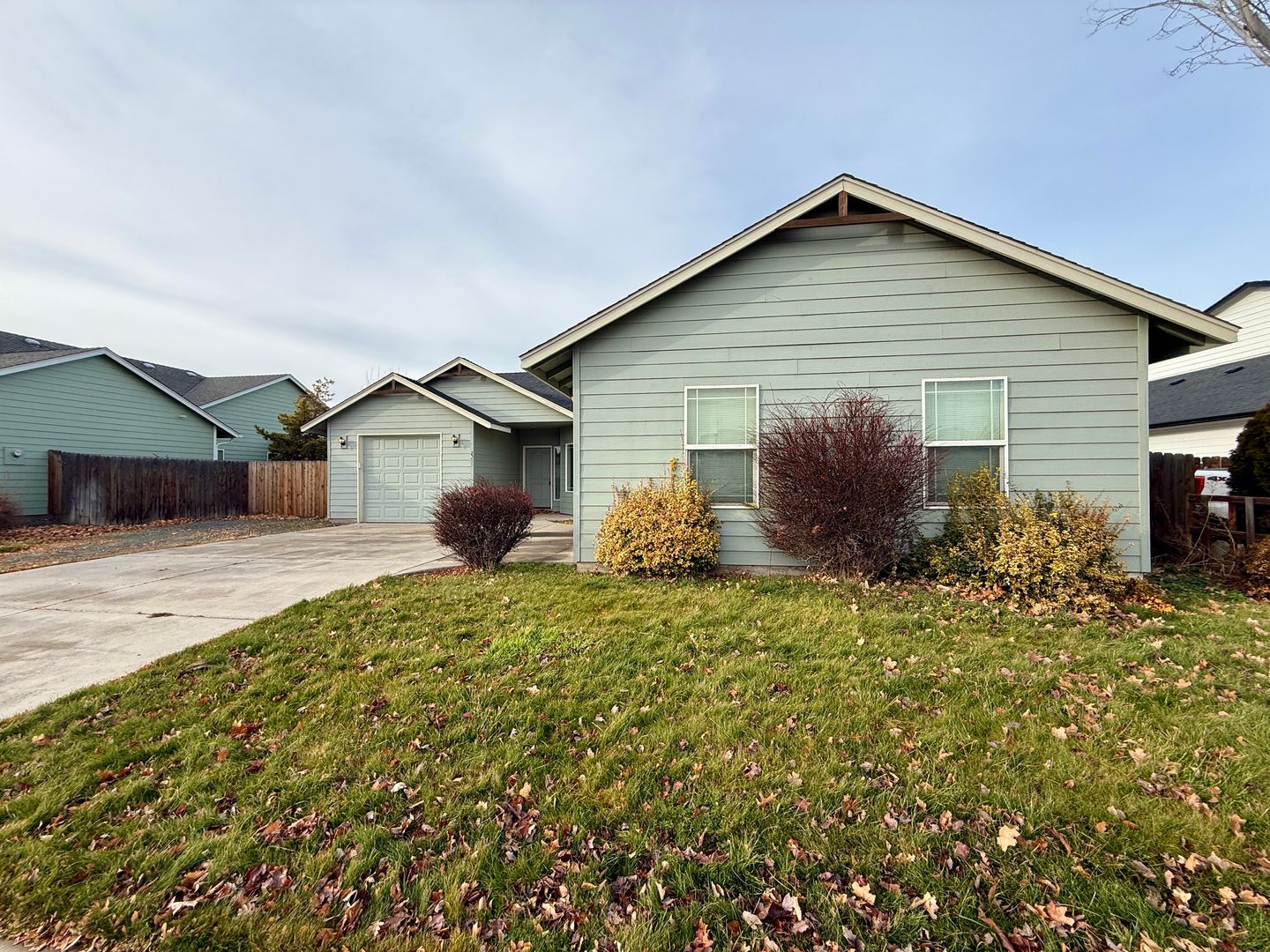 2911 NW 22nd St - Redmond - Oregon - 3 bed, 2 bath rental property