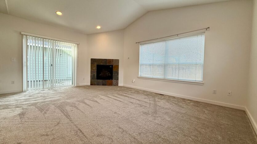 2911 NW 22nd St - Redmond - Oregon - 3 bed, 2 bath rental property